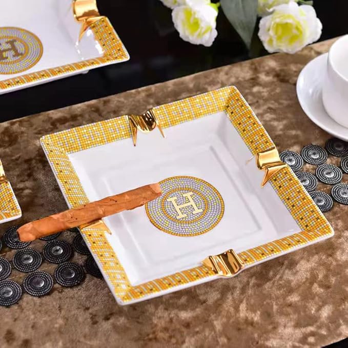 Luxury European Gold-Trimmed Ceramic Ashtray｜Square Vintage Style Tray for Home & Office｜19.4×19.4×3.4 cm